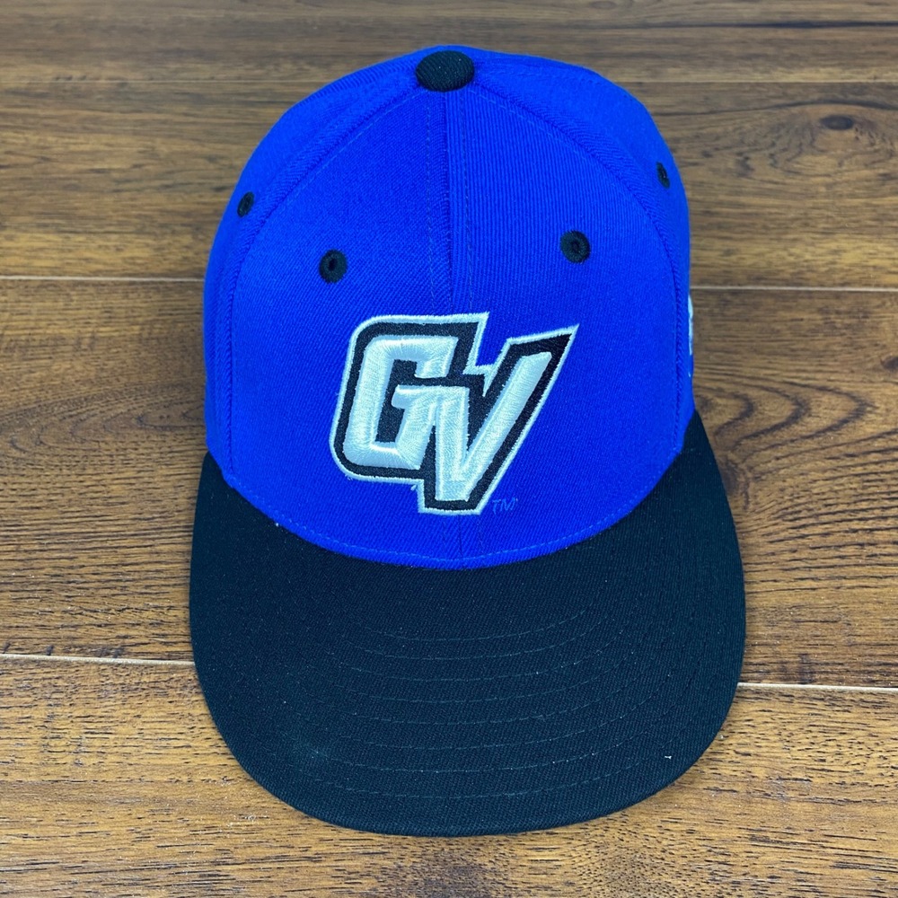 Adidas Grand Valley State Lakers GV Blue Black Flat Visor Flex Hat S/M TV51Z